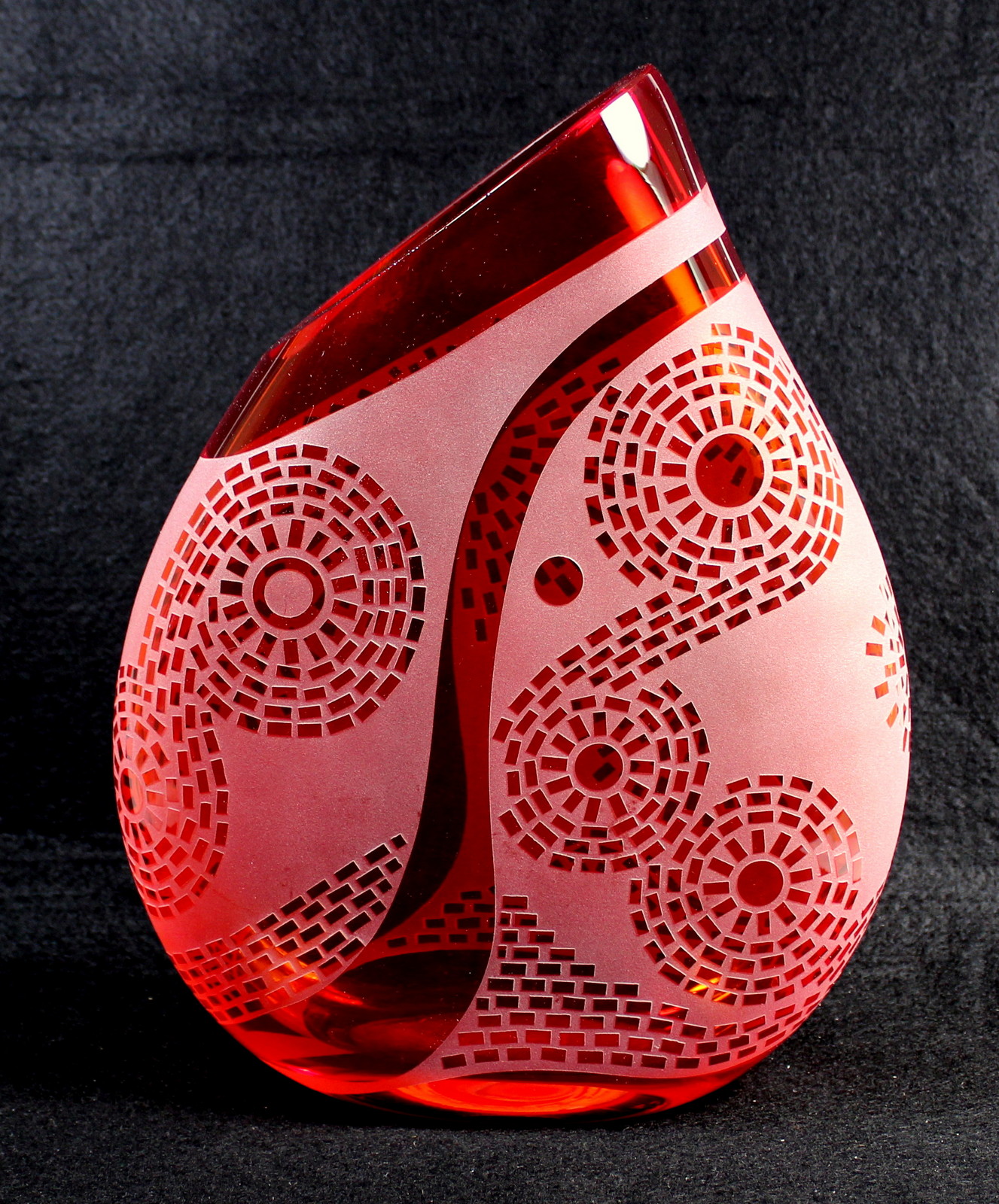 Scintillation by Guy Hollington at The Avenue Gallery, a contemporary fine art gallery in Victoria, BC, Canada.