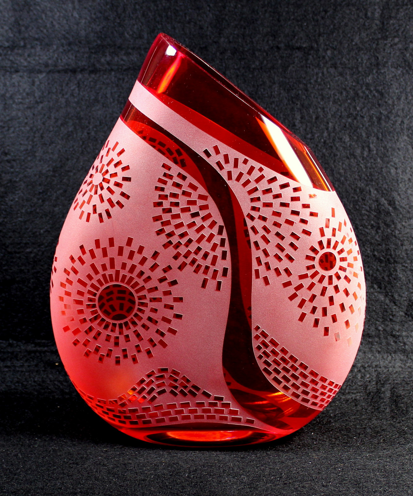 Scintillation by Guy Hollington at The Avenue Gallery, a contemporary fine art gallery in Victoria, BC, Canada.