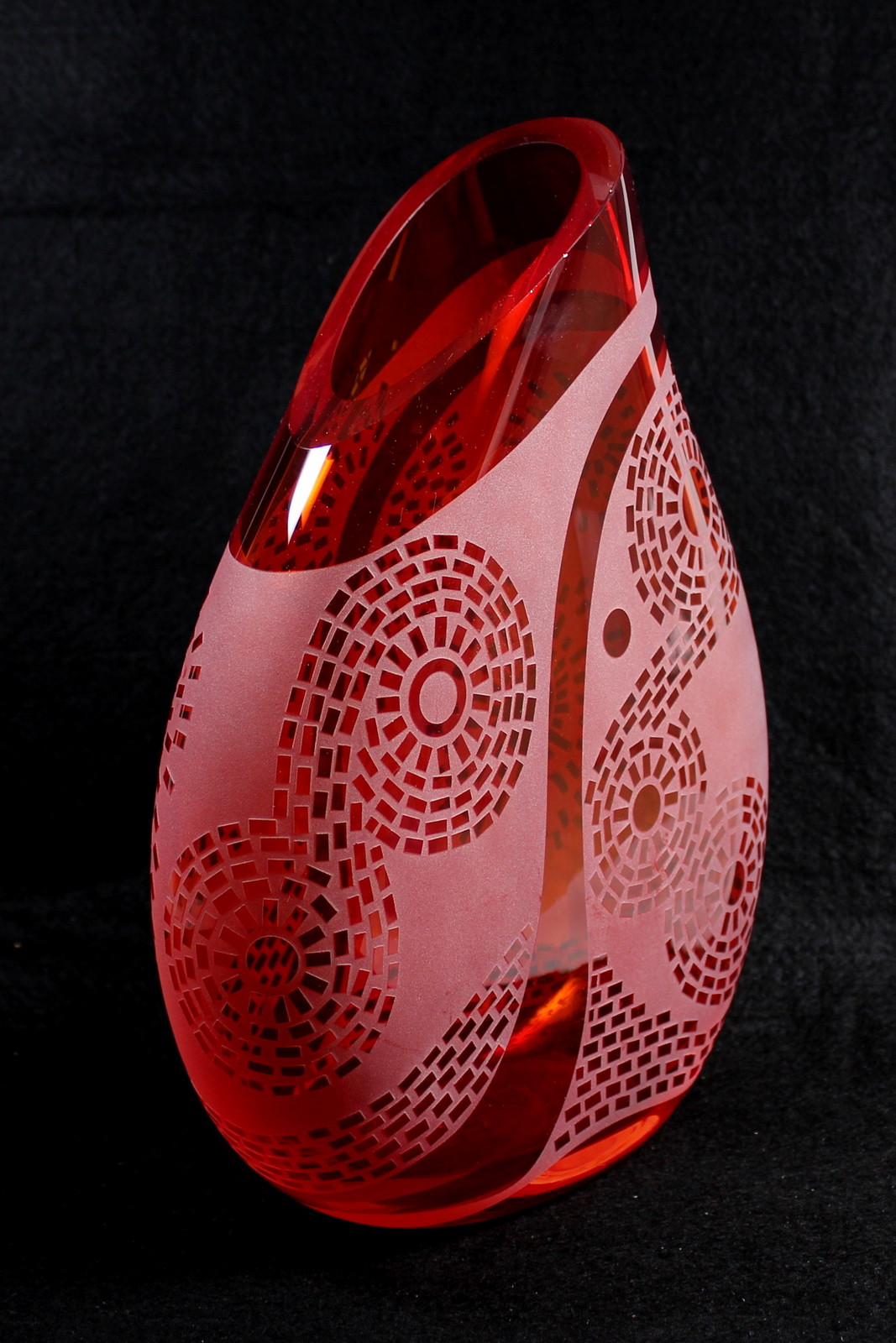 Scintillation by Guy Hollington at The Avenue Gallery, a contemporary fine art gallery in Victoria, BC, Canada.