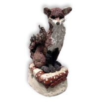 Sitting Pretty by Carolyn Houg at The Avenue Gallery, a contemporary fine art gallery in Victoria, BC, Canada.